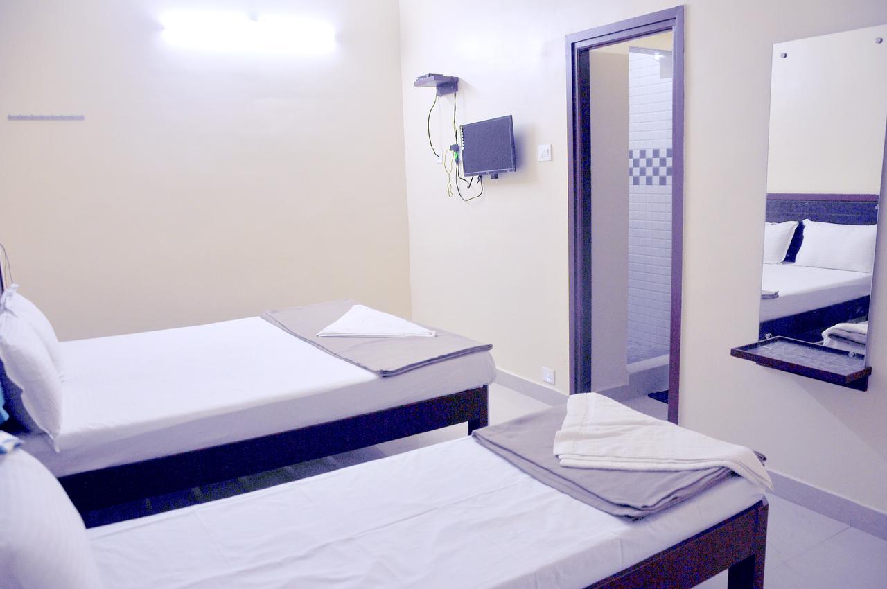 Ksr Grands Hotel Tirupati Exterior photo